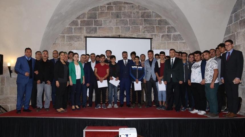 40 kursiyere sertifika