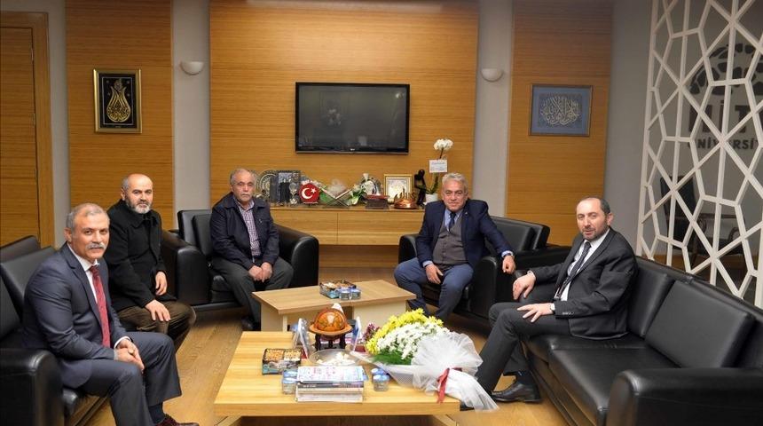 Hitit &Uuml;niversitesi&rsquo;nden Şehit Aileleri ve Gaziler Derneği&rsquo;ne destek