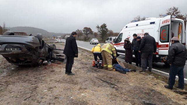 Balıkesir’de otomobil takla attı: 1 ölü, 3 yaralı