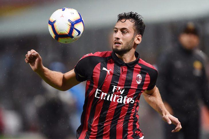 Hakan Çalhanoğlu'ndan Stefano Pioli'ye övgü dolu sözler