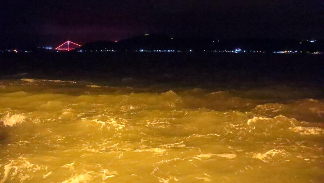 Şiddetli fırtına gece boyunca devam etti