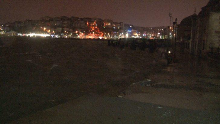 Şiddetli fırtına gece boyunca devam etti G5