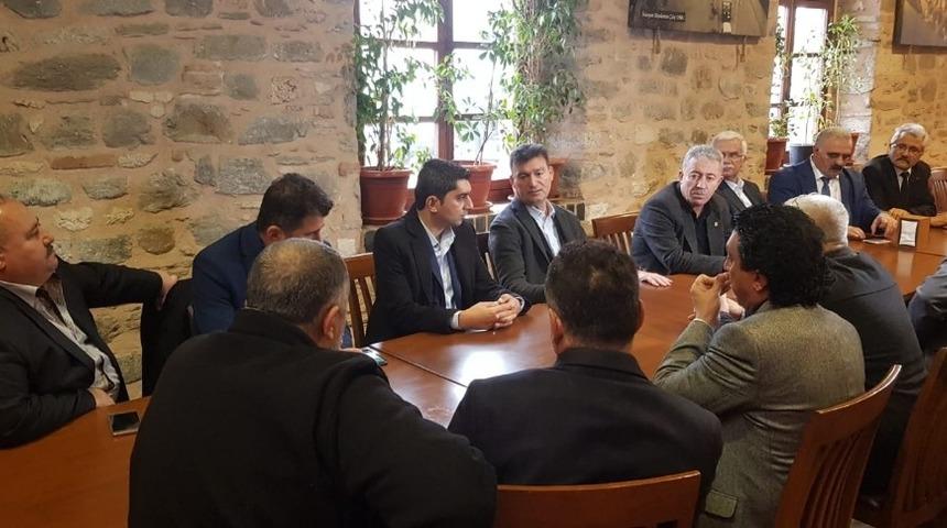 MHP Büyükşehir Adayı Akın oda başkanlarını dinledi