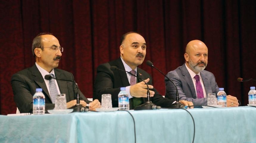 Vali G&uuml;naydın Kocasinan İl&ccedil;esi Mahalle Muhtarları İle Bir Araya Geldi