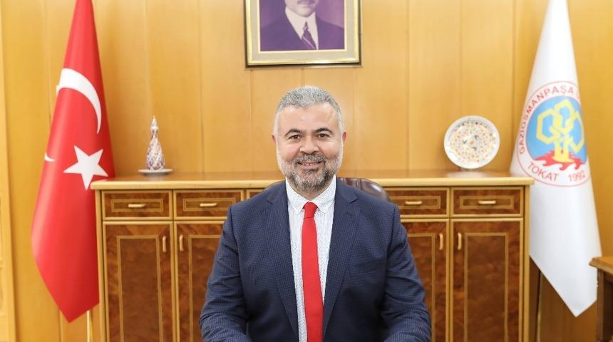 &Ccedil;i&ccedil;ek yerine burs istedi