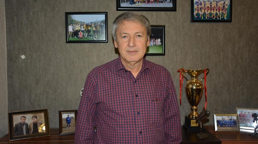 Safranboluspor'un başkanı Hüseyin Özkaynak, oyuncularına kızıp takımı ligden çekti