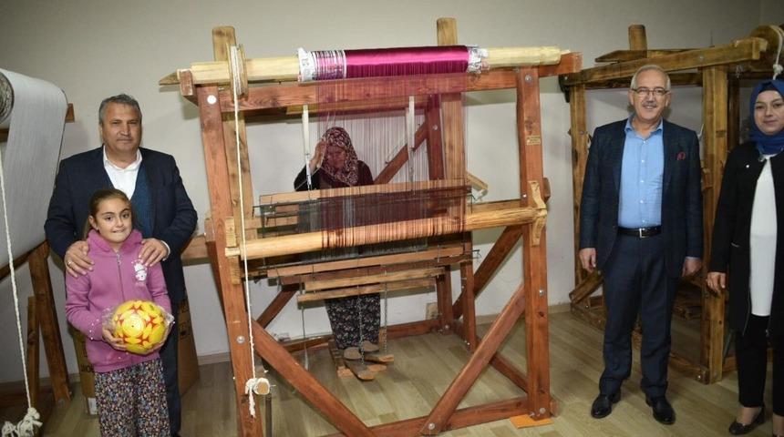 Yuntdağı bezi ile ev ekonomilerine katkı sağlıyorlar