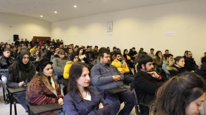 Emniyet M&uuml;d&uuml;rl&uuml;ğ&uuml;&rsquo;nden &Uuml;niversite &Ouml;ğrencilerine Bilgilendirme Konferansı