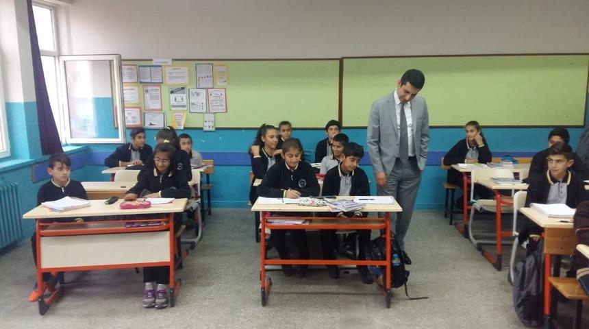 Kaymakam Kazez, yatılı okulda inceleme yaptı