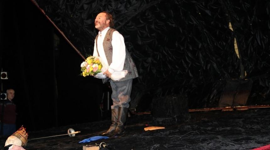 Hamlet Kocaeli&rsquo;ne geliyor