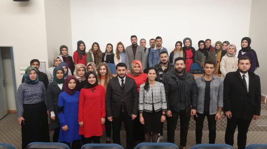 Yazıhan&rsquo;ın gen&ccedil; kaymakamı, minder sohbetlerinin konuğu oldu