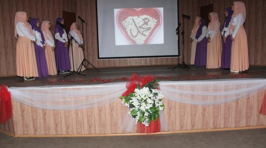 Lise &ouml;ğrencilerinden "O&rsquo;nu anlamak" programı