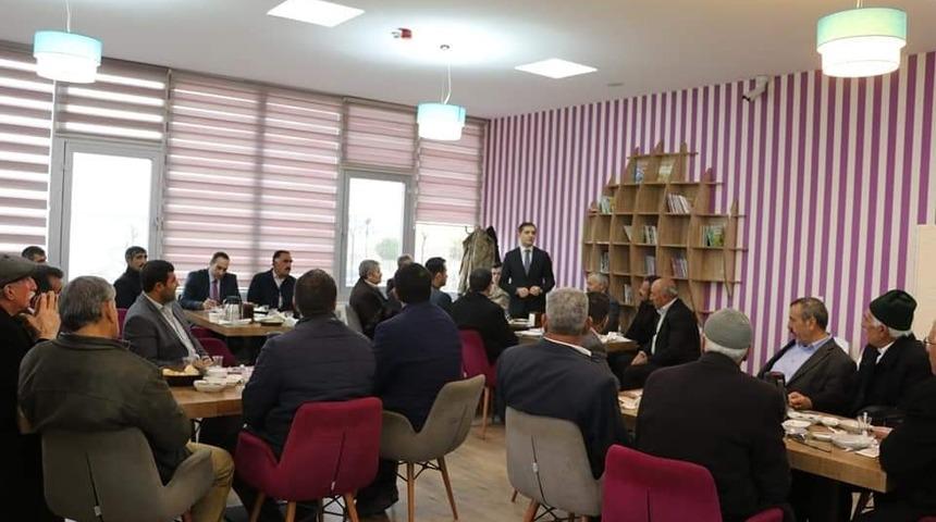 Tutak Kaymakamı Erat mahalle ve k&ouml;y muhtarlarıyla buluştu