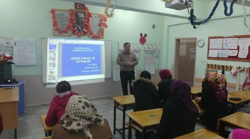 &Ouml;ğrenci velilerine "İhmal ve İstismar" semineri verildi