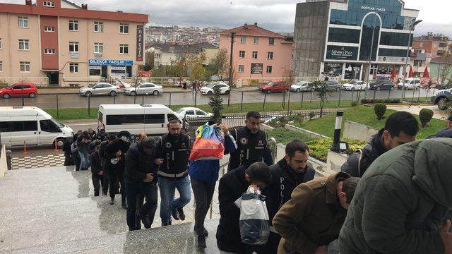 'Kredi' vaadiyle dolandırıcılık yapanlara operasyon: 17 gözaltı (2)