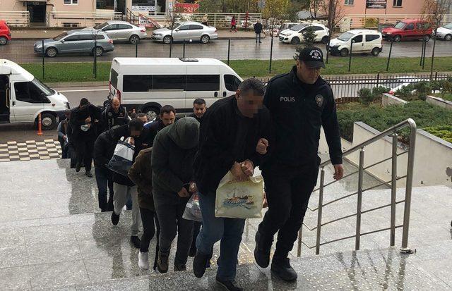 'Kredi' vaadiyle dolandırıcılık yapanlara operasyon: 17 gözaltı (2)