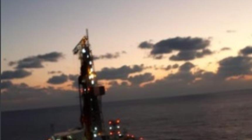 Rum bakanlardan Doğu Akdeniz'de sondaj yapan platforma ziyaret