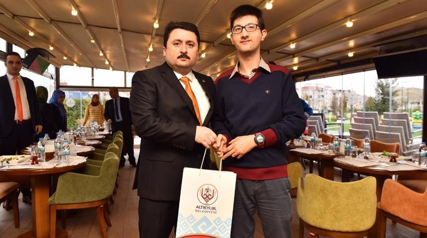 Başkan Avcı&rsquo;dan engelli personele kahvaltı jesti