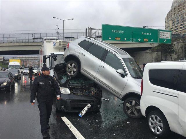 TEM'de zincirleme trafik kazası