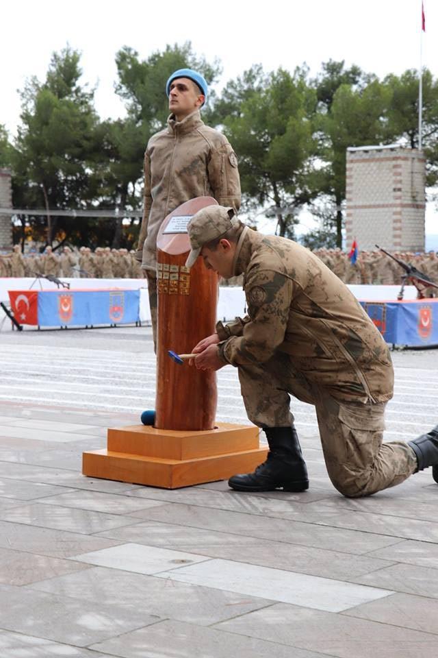 Manisa'da eğitimini tamamlayan 900 er yemin etti