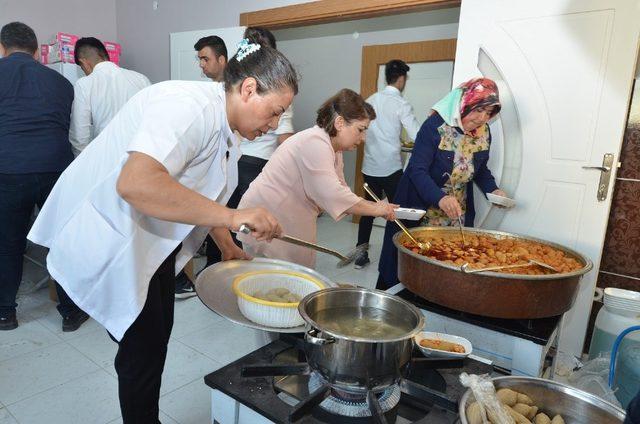 Yeşilyurt’taki sosyal tesisler ekonomiye de katkı sağlıyor