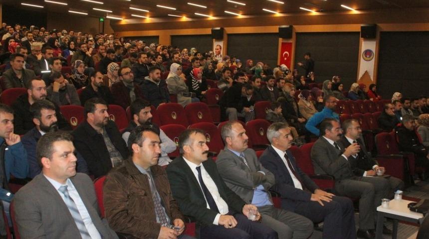 Van&rsquo;da &ldquo;Eğitimde Model Olarak Hazreti Peygamber&rdquo; konulu konferans