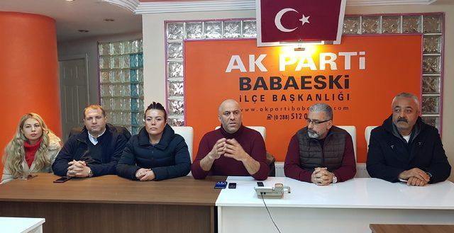 AK Parti'li ilçe başkanı, görevinden istifa ettiğini gözyaşlarıyla açıkladı