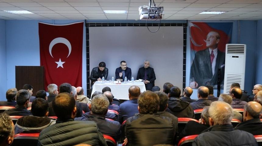 Lice&rsquo;de muhtarlar toplantısı yapıldı