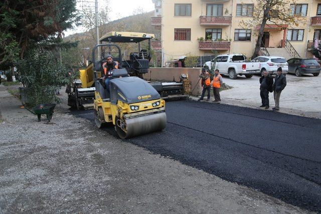 Dibektaş Caddesi’nde asfalt çalışması