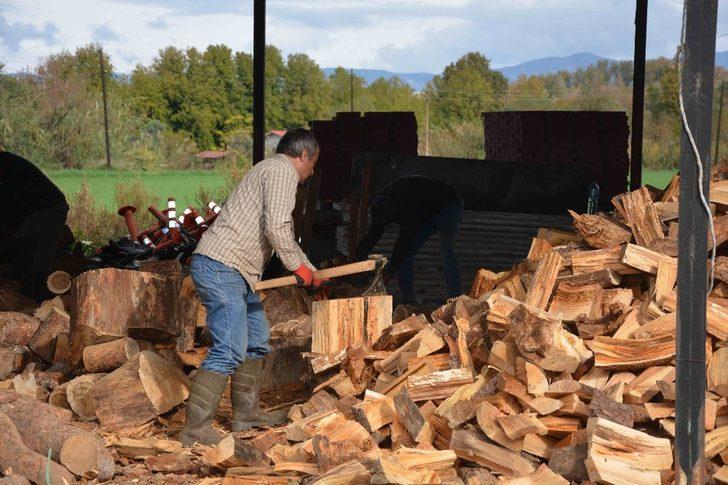 Ortaca Belediyesinden yakacak yardımı G3