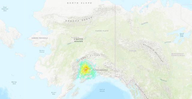 ABD'de 7 şiddetinde deprem: Tsunami uyarısı yapıldı (2)