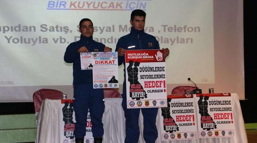 Jandarma vatandaşları bilgilendirmeye devam ediyor