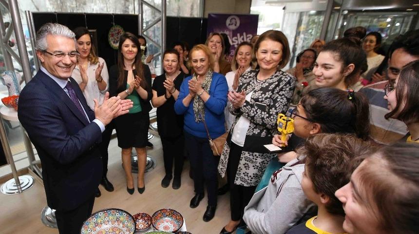 Karşıyaka Belediyesi &lsquo;k&uuml;lt&uuml;r merkezi&rsquo; gibi