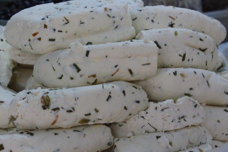 Van’ın meşhur otlu peyniri kışa hazır G4