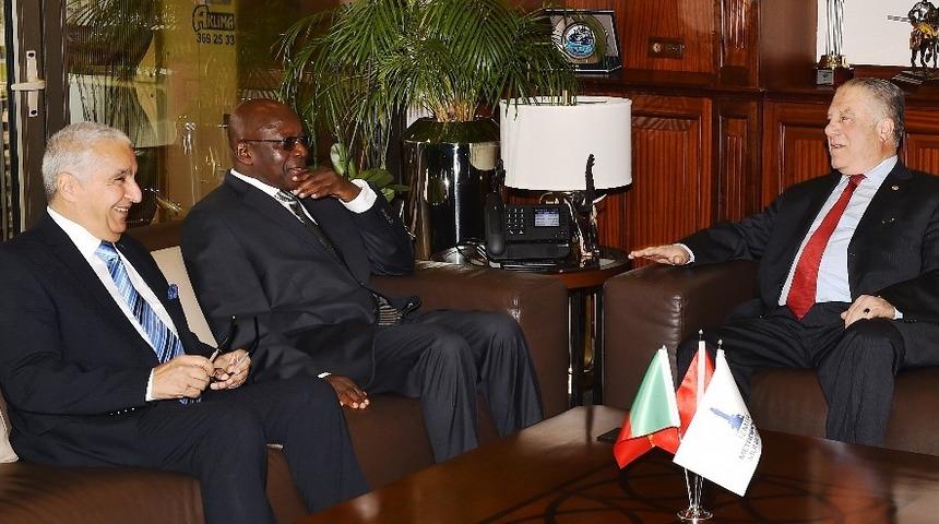 İzmir&rsquo;deki d&ouml;n&uuml;ş&uuml;m&uuml;n p&uuml;f noktasını sordu