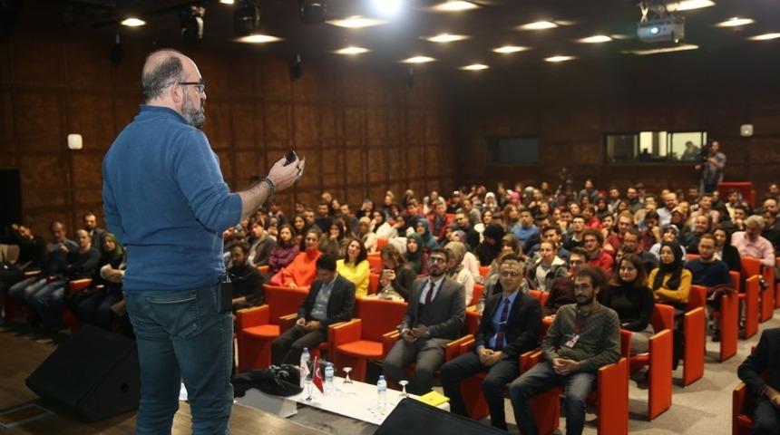 AG&Uuml;&rsquo;de Kaos - Karmaşıklık- Zihin Kontrol&uuml; Konferansı