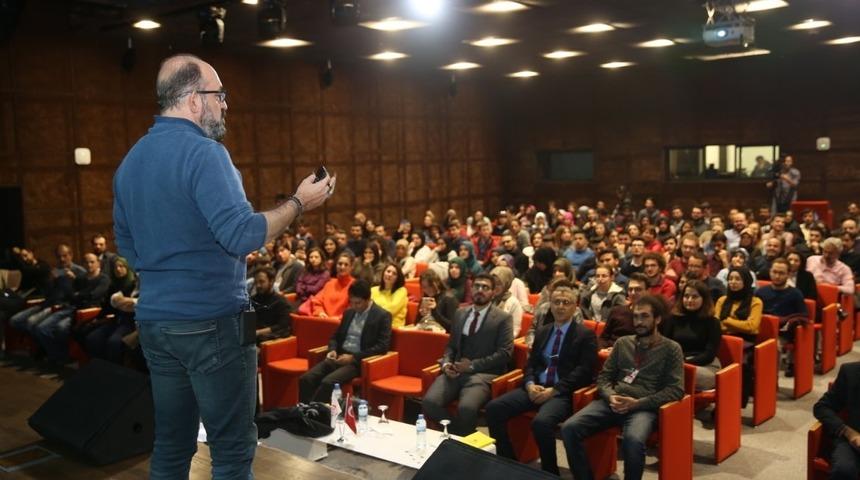 AG&Uuml;&rsquo;de Kaos - Karmaşıklık- Zihin Kontrol&uuml; Konferansı