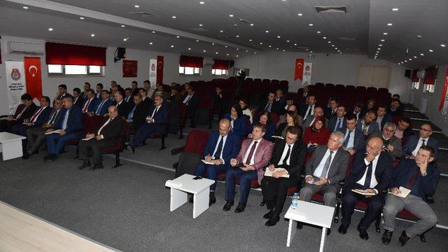Denizli’de meslek liseleri için bir araya gelindi