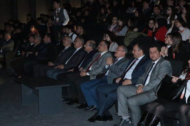 Tekden Koleji’nde ’Model Birleşmiş Milletler Simulasyon’ konferansı