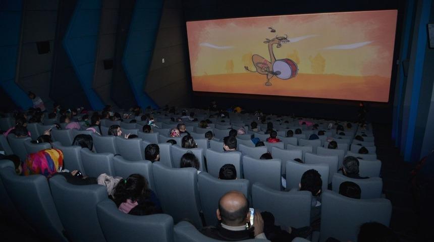 Ücretsiz sinema gösterimleri devam ediyor