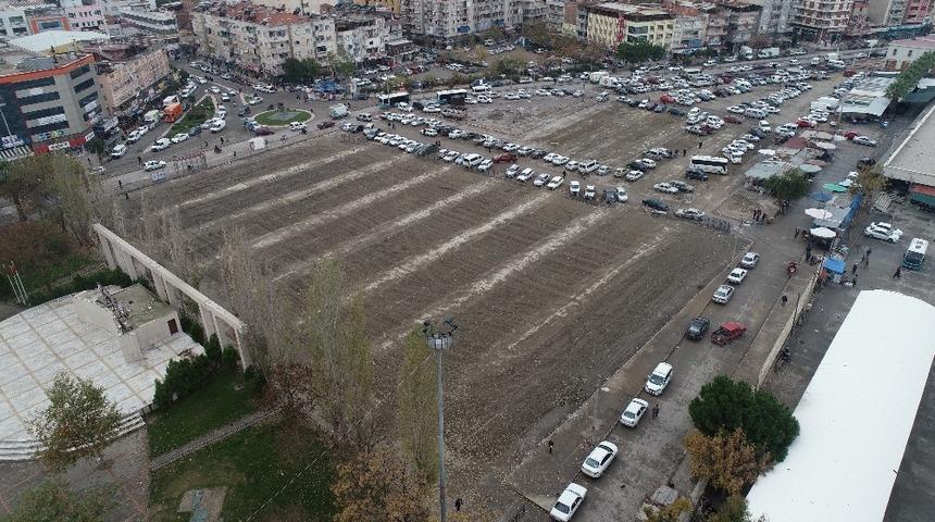 Yıkılan 34 yıllık pazar yerinde k&uuml;lt&uuml;r merkezi y&uuml;kselecek