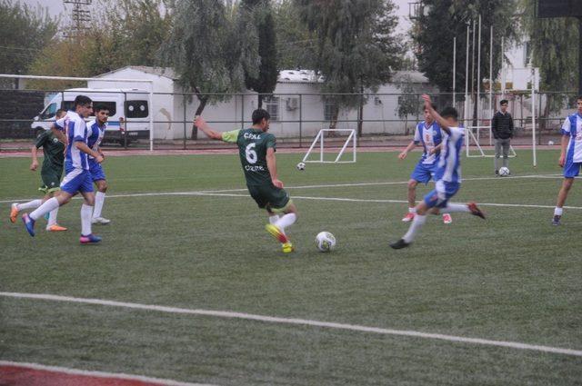 Cizre’de liseler arası futbol turnuvasında şampiyon belli oldu