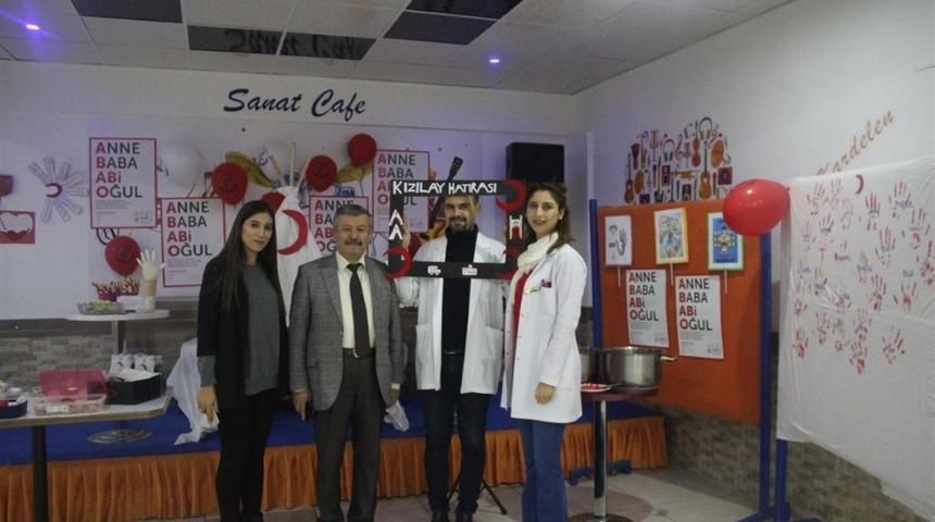 Kardelen Koleji kan bağış kampanyası düzenledi