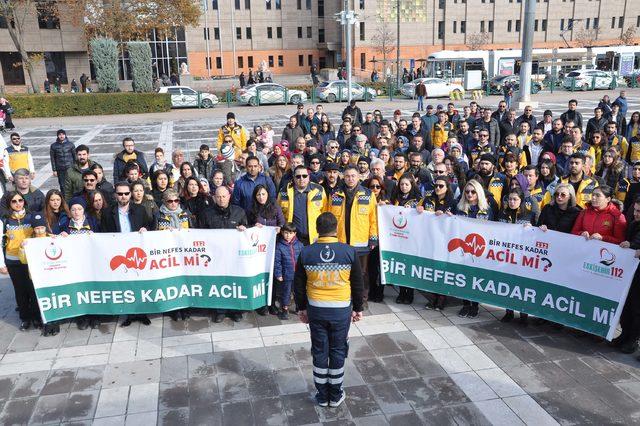 Acil Sağlık Hizmetleri Haftası'nda yürüdüler