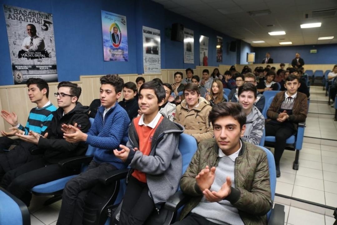 Başkan Aktaş liselilerle bir araya geldi