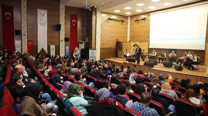 Şanlıurfa&rsquo;da T&uuml;rk Sanat M&uuml;ziği konseri beğeni topladı