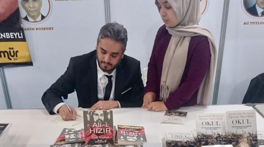 Yazar Enes Osman Aba okuyucuları ile bir araya geldi