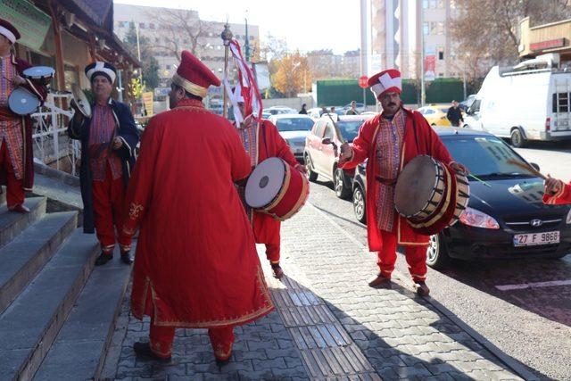 Mehteranlı aday tanıtımı