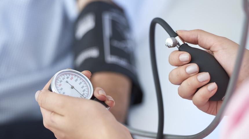 Yüksek tansiyon neden olur, belirtileri nelerdir? Yüksek tansiyon nasıl düşürülür? 