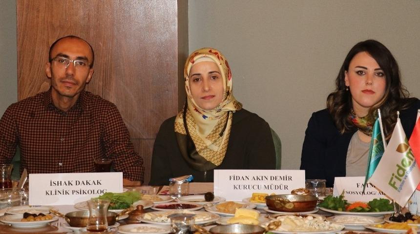 Türkiye’nin ilk ‘Aile Kart’ı Van’da tanıtıldı